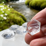 Cristal facetado de geometria sagrada de quartzo transparente