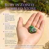 Piedra rodada Rubí en Zoisita