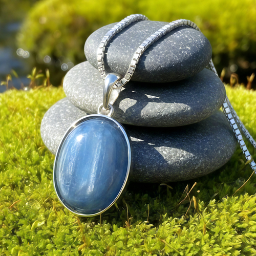 Z ARRON DESIGN Collar con colgante de alambre de cobre con piedra lunar Serenity