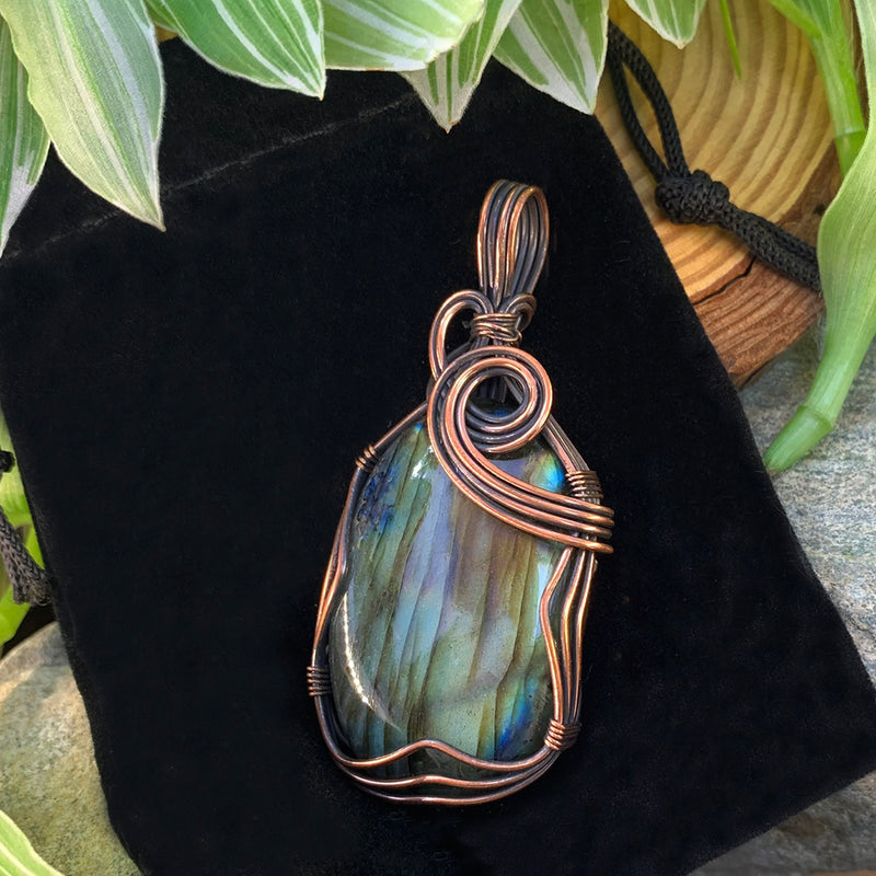 Magical Labradorite Copper Wire Pendant Necklace