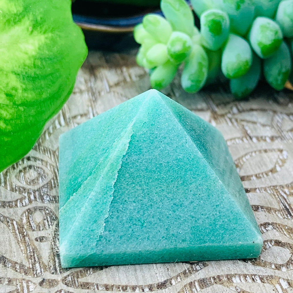 Aventurine Pyramid - Small – Spirit Magicka