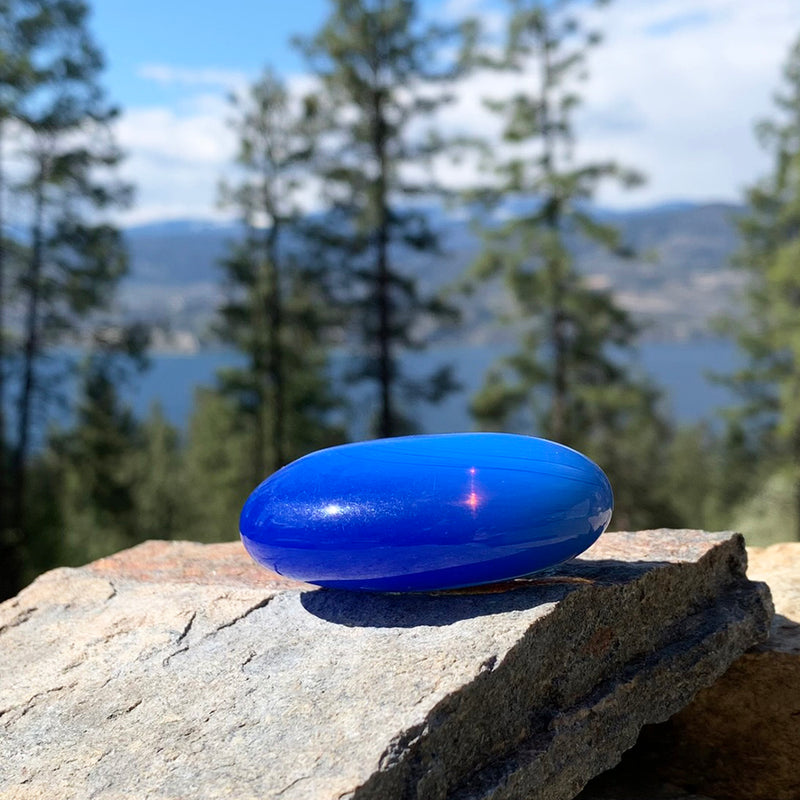 NANCY TRABAJANDO EN Piedra de Palma de Ágata Azul