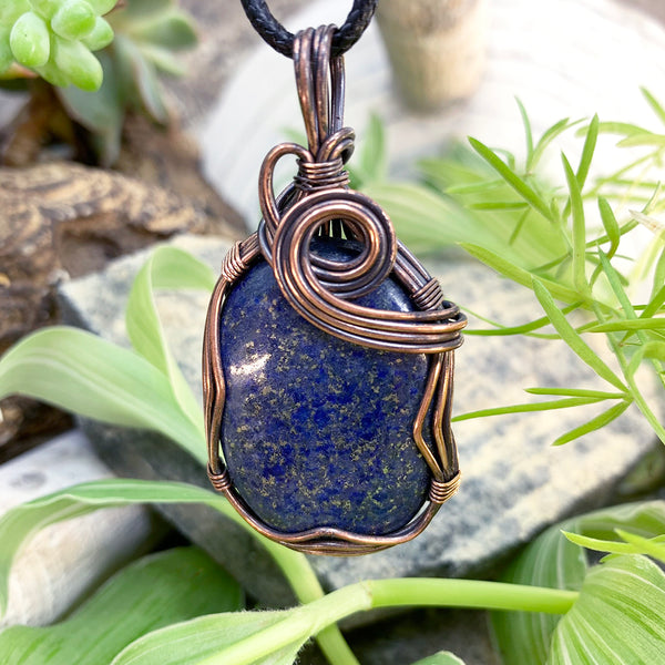 Collier pendentif en fil de cuivre Lapis Lazuli