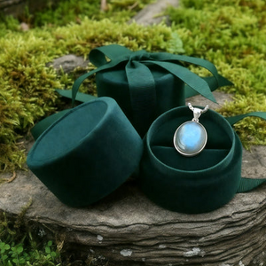 Z ARRON DESIGN Collier avec pendentif en fil de cuivre et pierre de lune Serenity