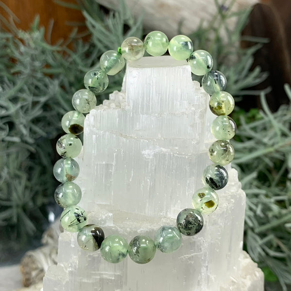 Mala Prehnite armbånd med fløjlspose