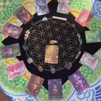 🌙 Sacred Feminine Awakening Oracle Deck, 13 Crystal Companion Set & Course