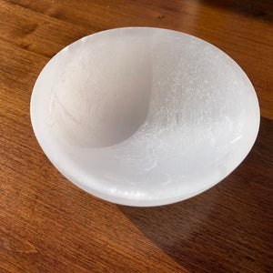 Schale aus Selenitkristall