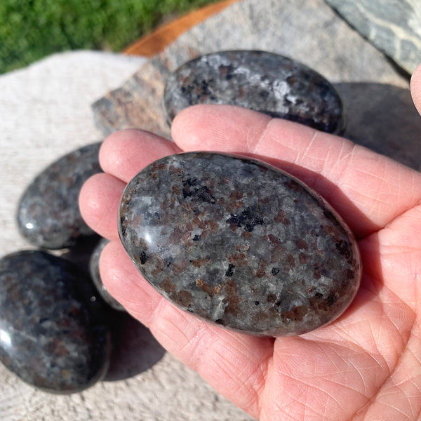 FREE GIVEAWAY! Yooperlite Glowing Palmstone
