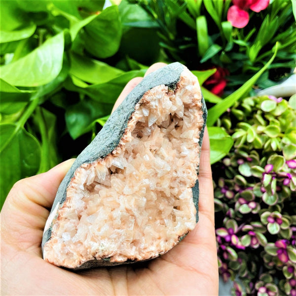 Zeolite Geode (Item #0021)